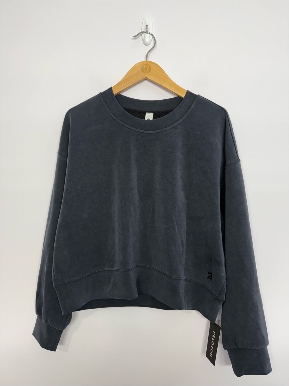 Lululemon Softstreme Perfectly Oversized Cropped Crew Black Sz 6 Peloton NWT